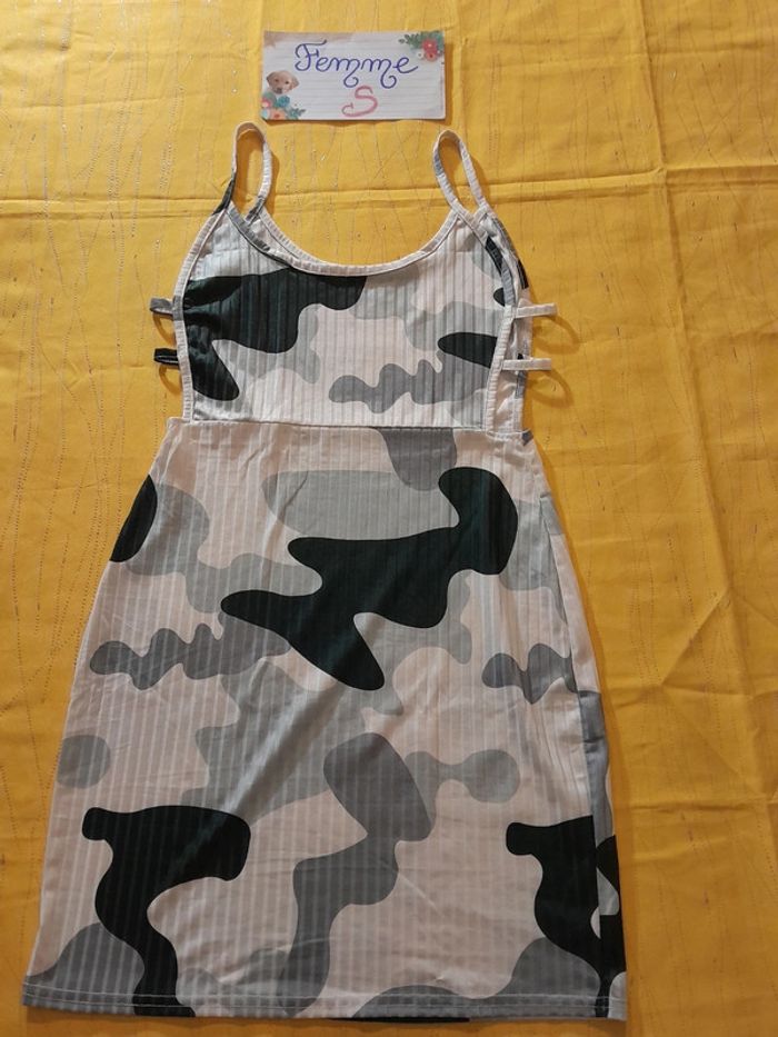 Robe ultra sexy taille S/36 militaire 🪴 Printemps été 🏵