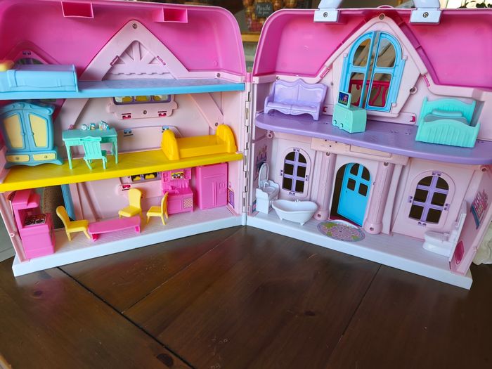 Maison de poupée - photo numéro 2