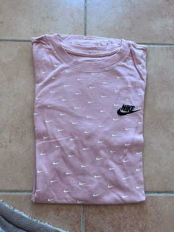 T-shirt Nike rose