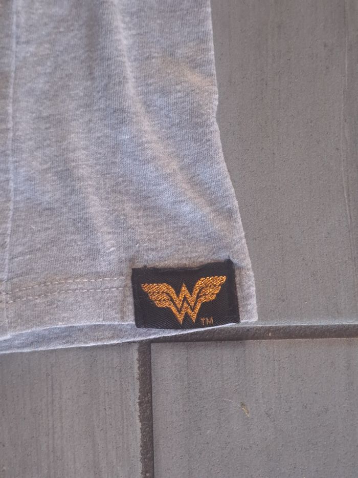Chemise de nuit WonderWoman Taille 42/44 - photo numéro 8