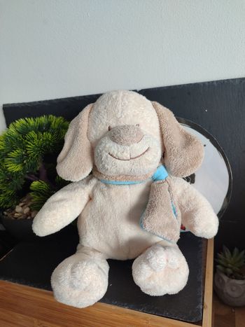 Doudou chien écru beige bleu écharpe peluche marron tache gipsy Ancien Pe0265