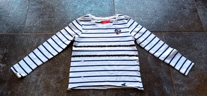 Tissaia t-shirt manches longues taille 4 ans très bon état peu porté - photo numéro 4