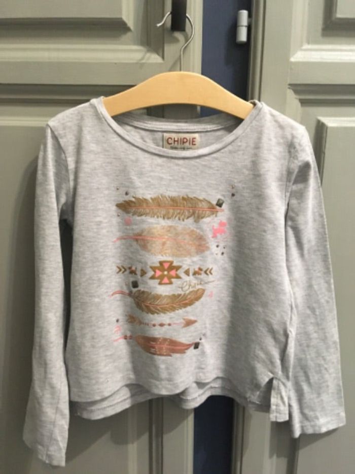 TEE shirt