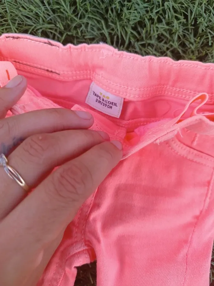 pantalons
3 mois - photo numéro 2