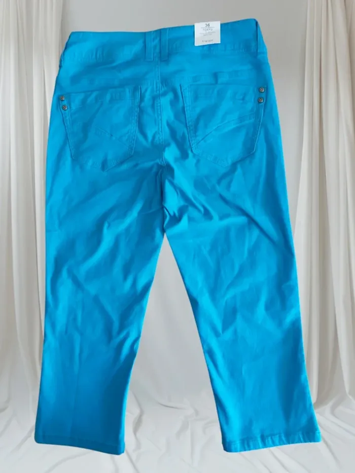 Pantalon 3/4 -T.36- fransa- neuf avec étiquette - photo numéro 2