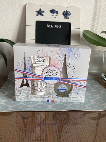 Coffret cadeau : bonjour de Paris