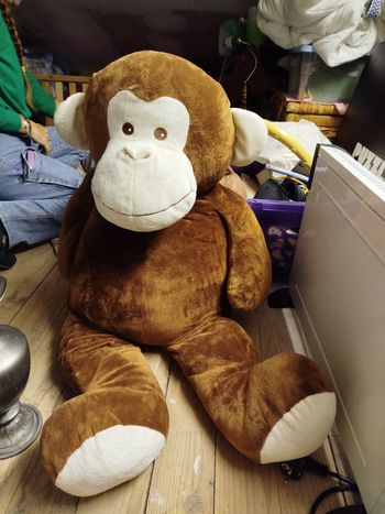 Peluche souple singe mesure environ 1m