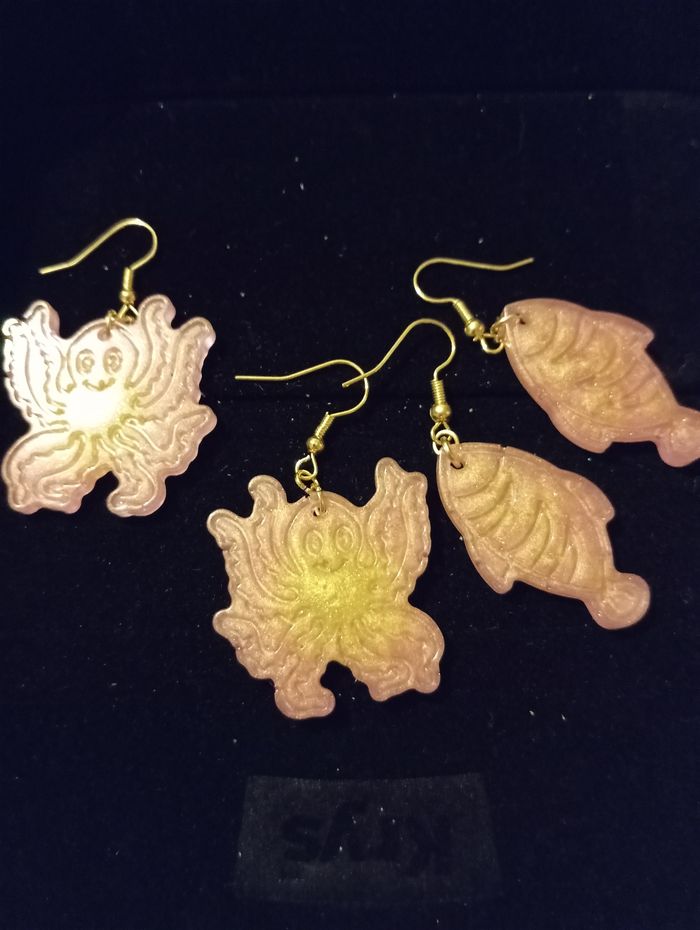 Lot de boucles d'oreilles en résine