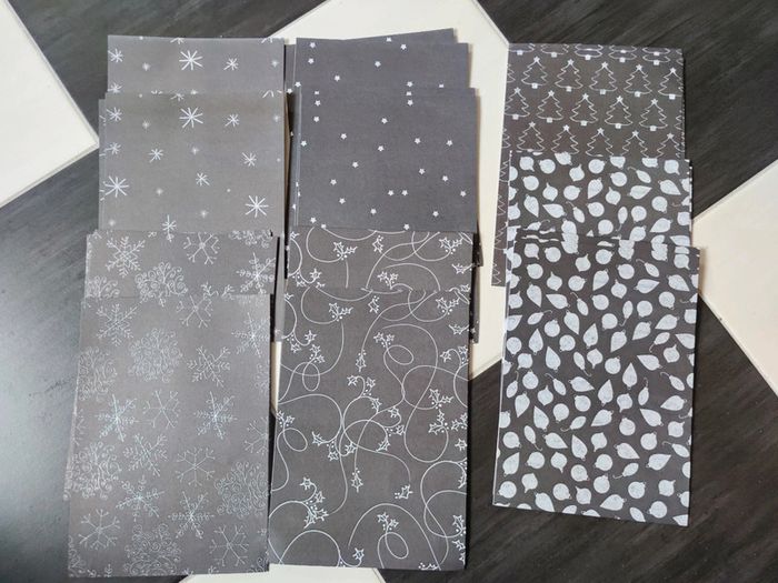 #1 / lot de 28 feuilles papier cartonné 15x21 cm thème noel