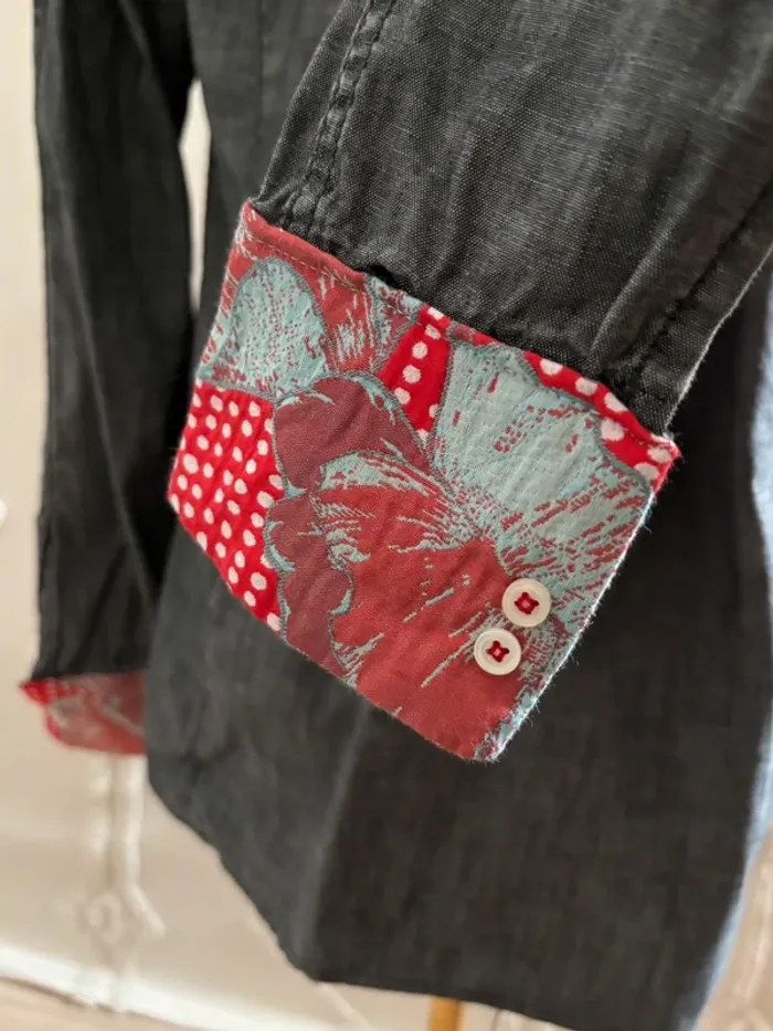 Chemise denim noire Diesel XS – détails originaux aux poignets - photo numéro 4
