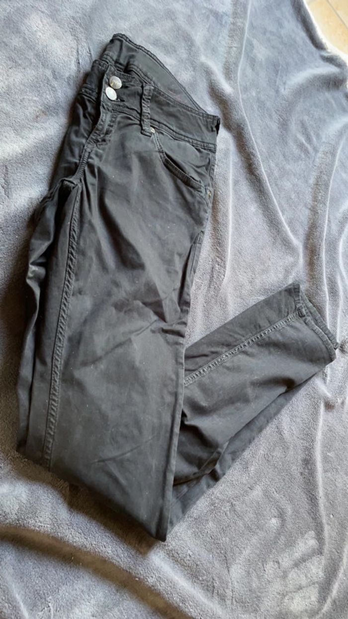 Pantalon noir taille basse School Ray taille 38