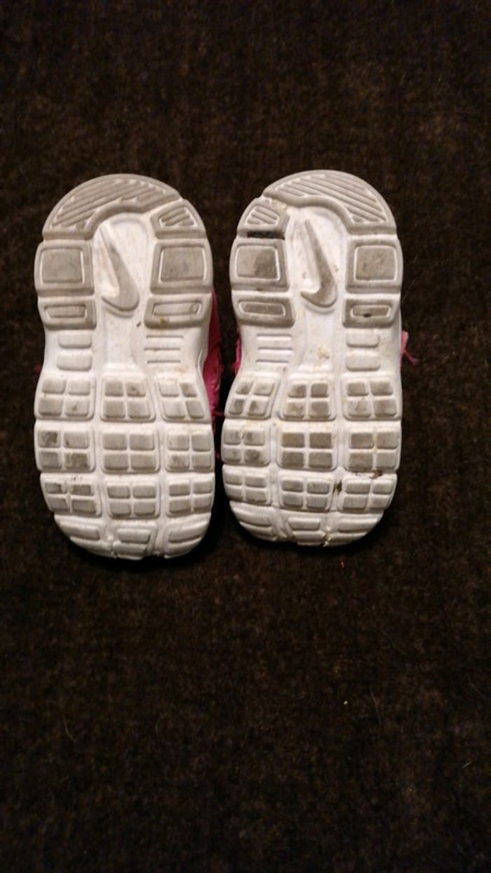 Baskets Nike 19.5 - photo numéro 3