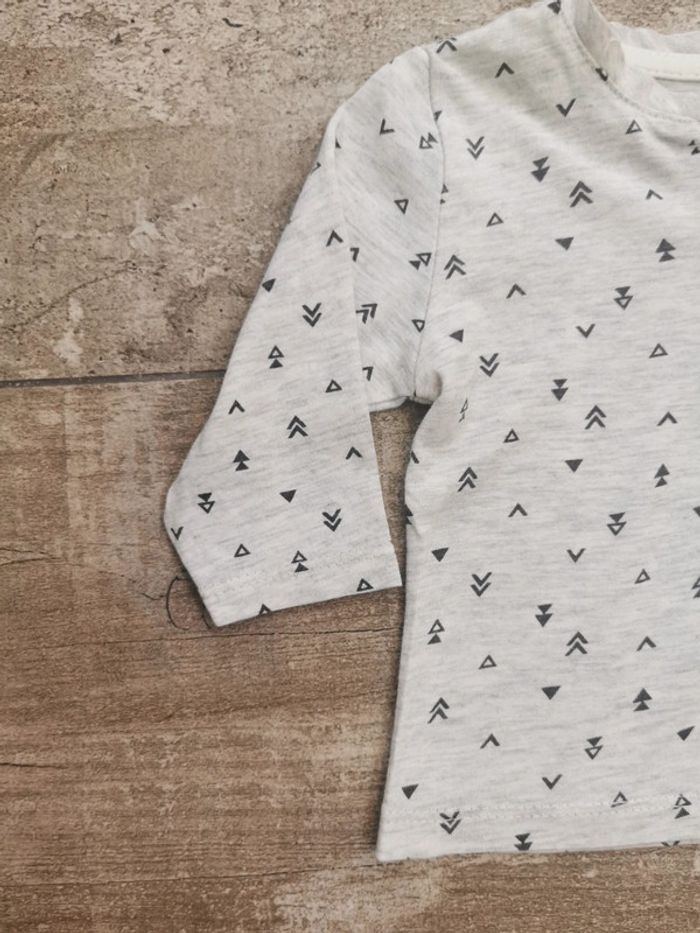 🌿Ensemble 3mois teeshirt et jean noir 3/6mois - photo numéro 4