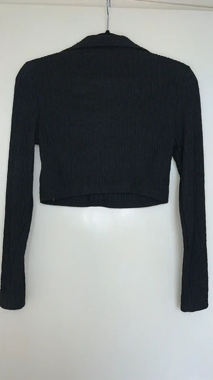 Crop top T38 - Neuf 🖤 - photo numéro 3