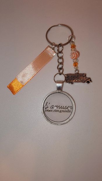 Cadeau pensées positives, porte clé message bijoux de sac " s'amuser, jouer, rire,grandir "
