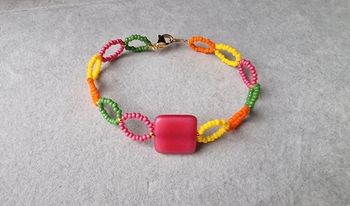 Bracelet coloré idéal pour l'été