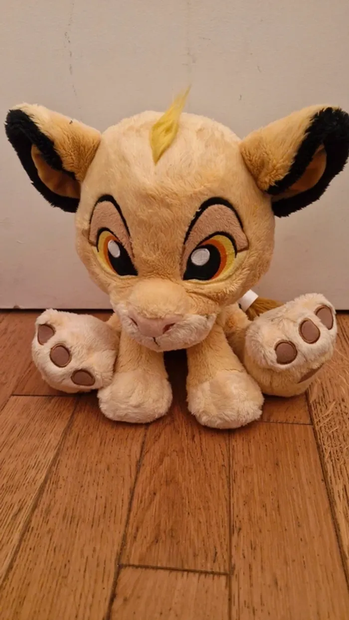 Peluche Big feet / roi lion 🦁/ disneyland