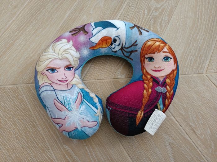 Coussin tour de coup Reine des neiges
