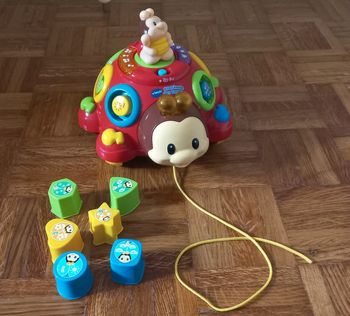 Jeu des formes et couleurs coccinelle à tirer Vtech