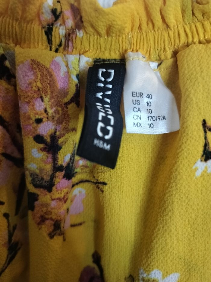 Blouse jaune fleurie épaules dénudées - photo numéro 5