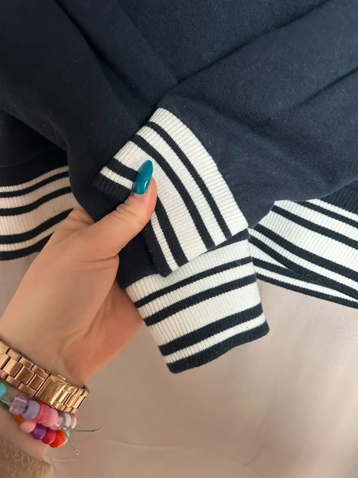 Pull bleu - photo numéro 3