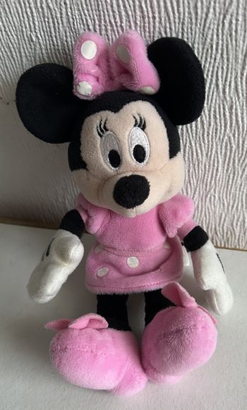 petite peluche minnie