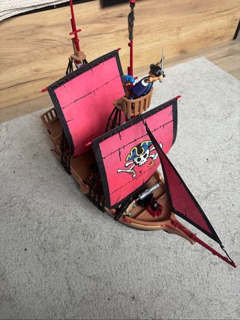 Bateau pirate Playmobil