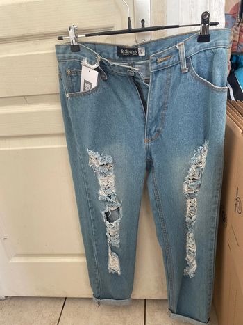 Jean bleu un trou 597