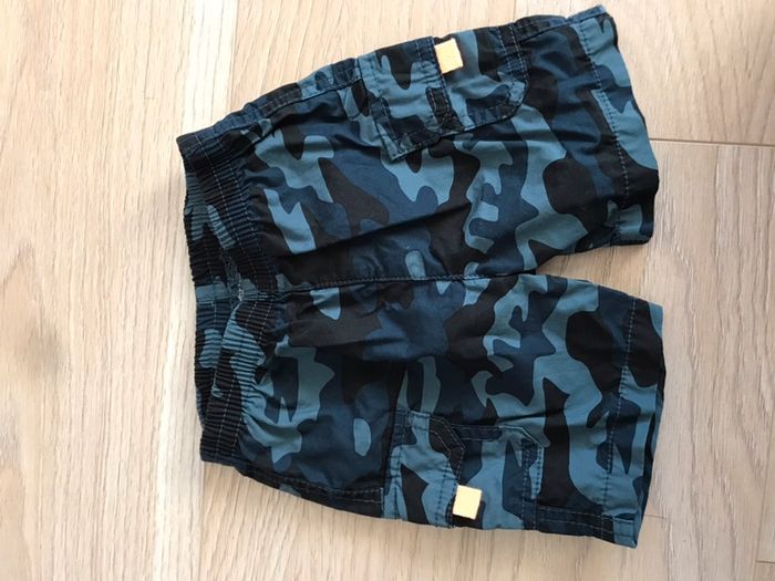 Short 18 mois neuf