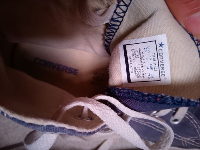 Paire de baskets Converse violette pointure 34 en très bon état. - photo numéro 8