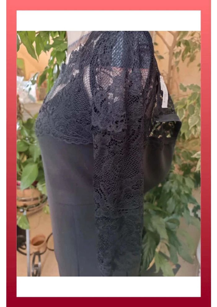Robe noire et dentelle - photo numéro 5