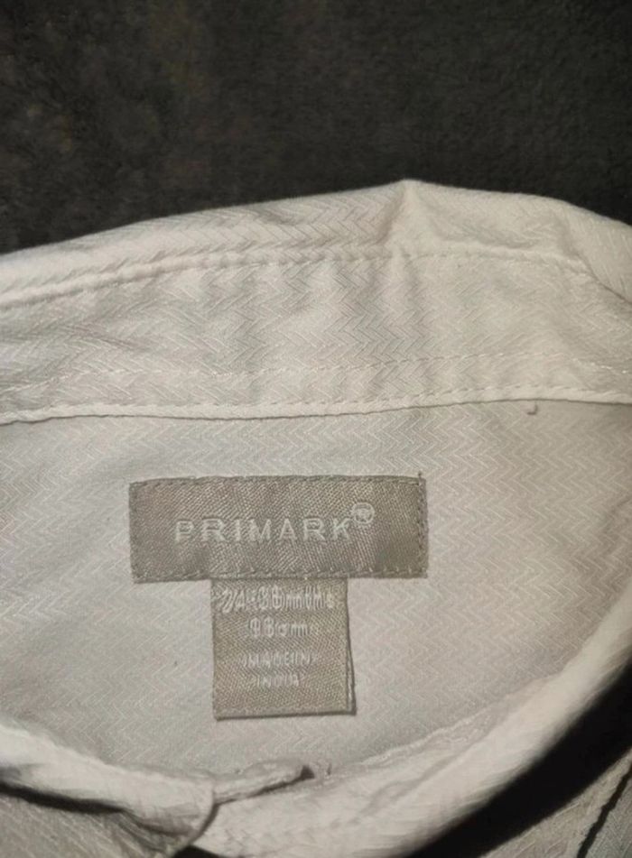 Chemise blanche 4 ans (98cm) - photo numéro 3