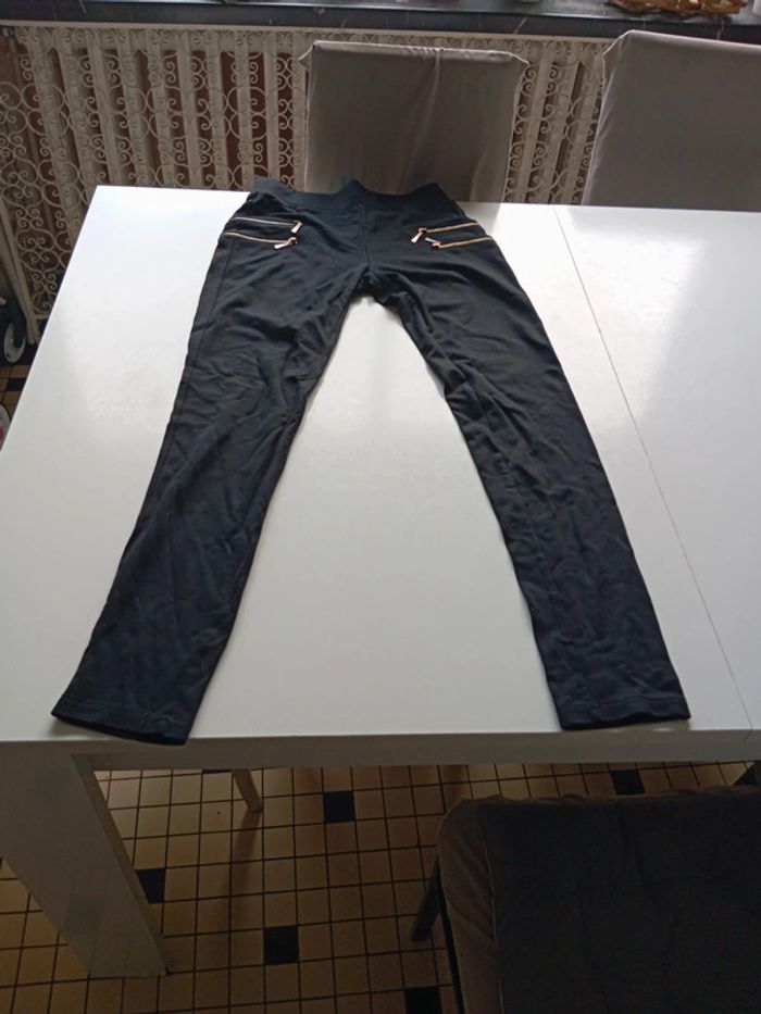 Pantalon taille XS sans étiquette