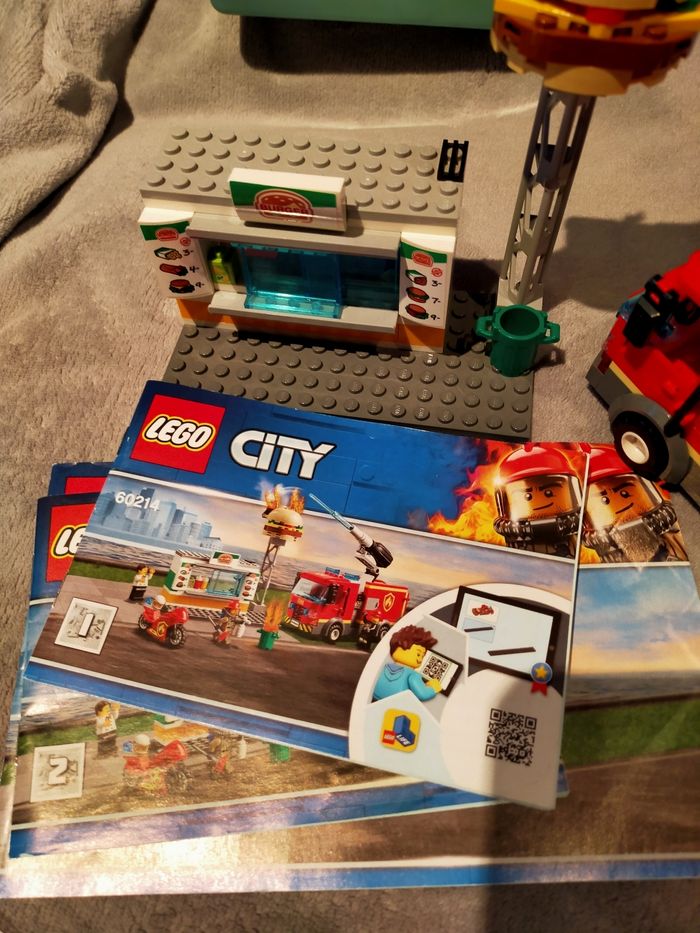 Lego 60214 restaurant en feu - photo numéro 2