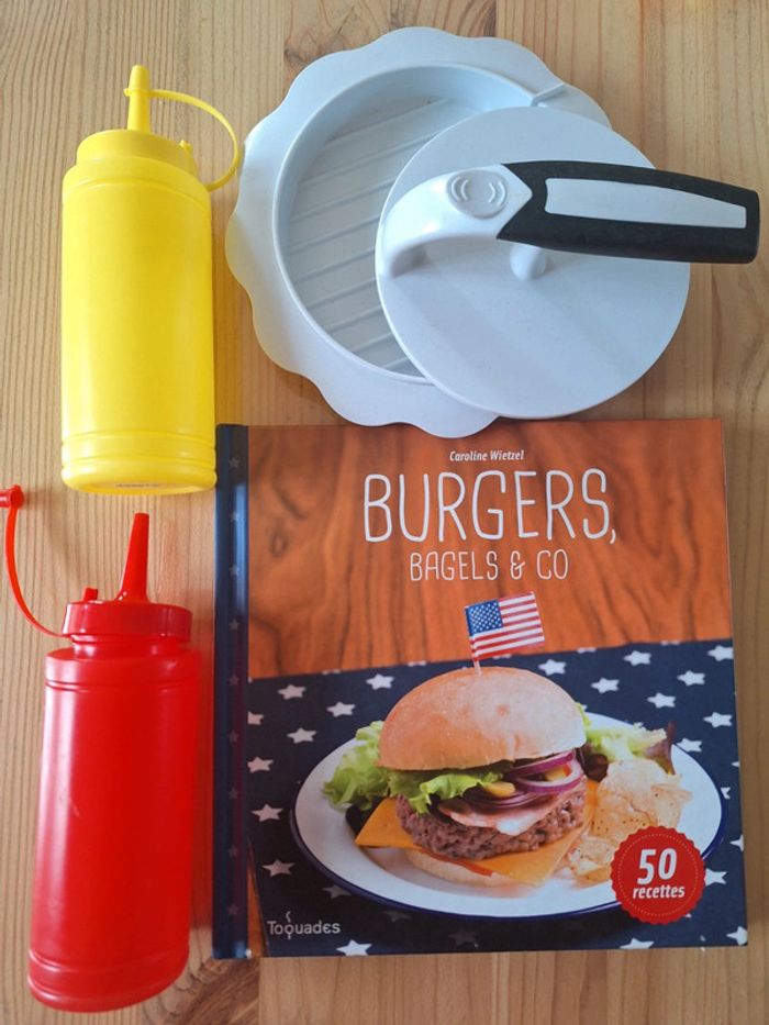 Burger and co avec press à steak pot moutarde et ketchup