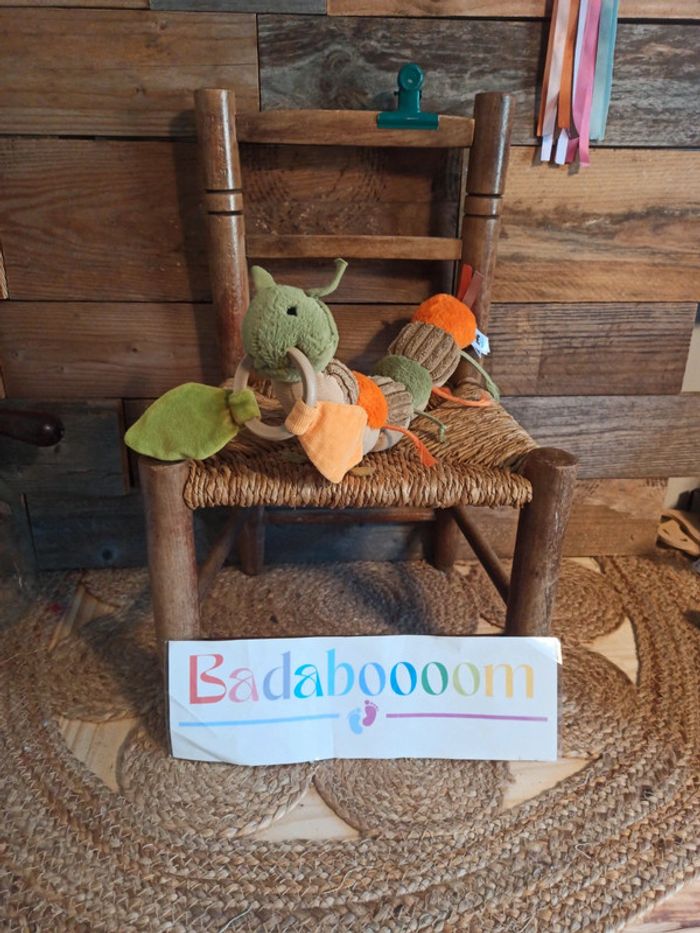 Peluche hochet chenille jellycat Christopher Caterpillar