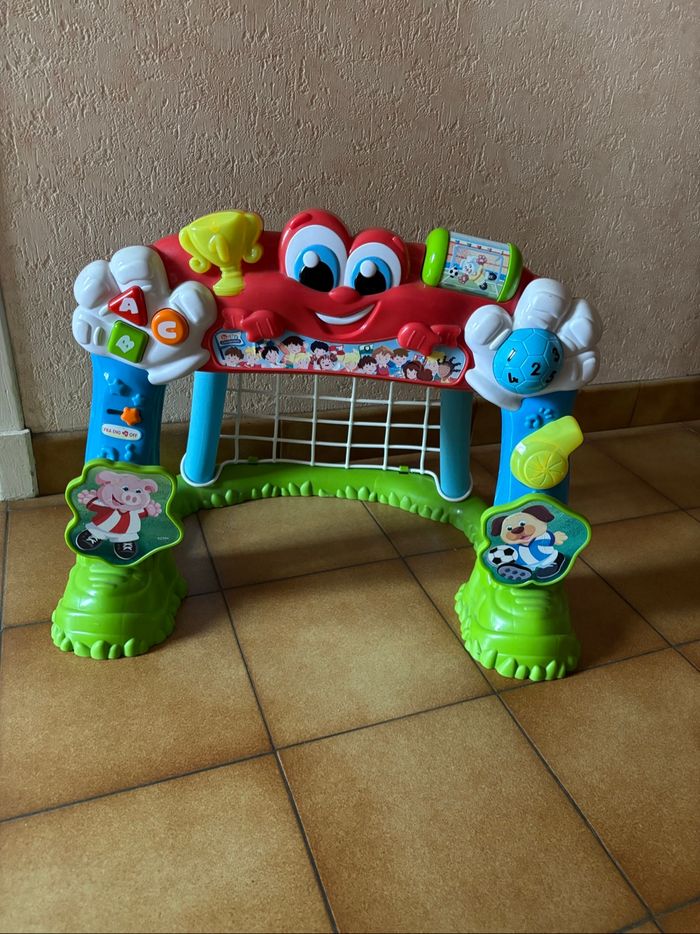 cage de foot interactif Baby Clementoni