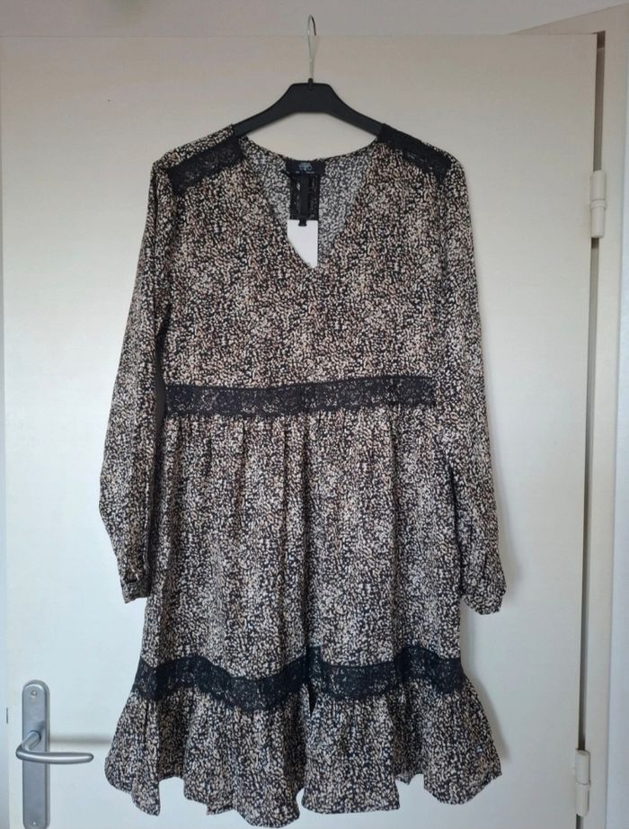 Robe manches longues noire blanche beige Le Temps des Cerises