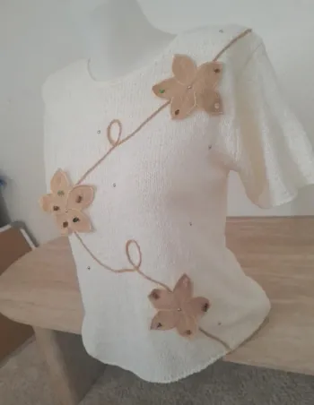 Pull ajouré feuilles d'automnes perlé Taille 40🌹