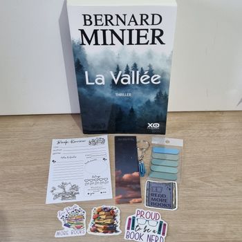 La vallée + Goodies
