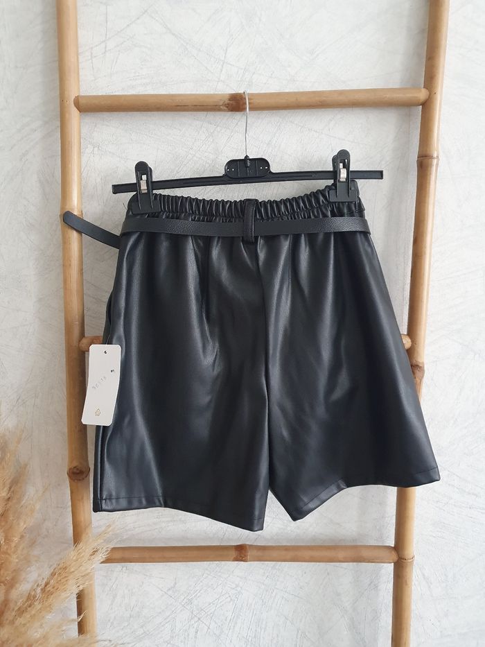 Short simili cuir Taille M - photo numéro 2