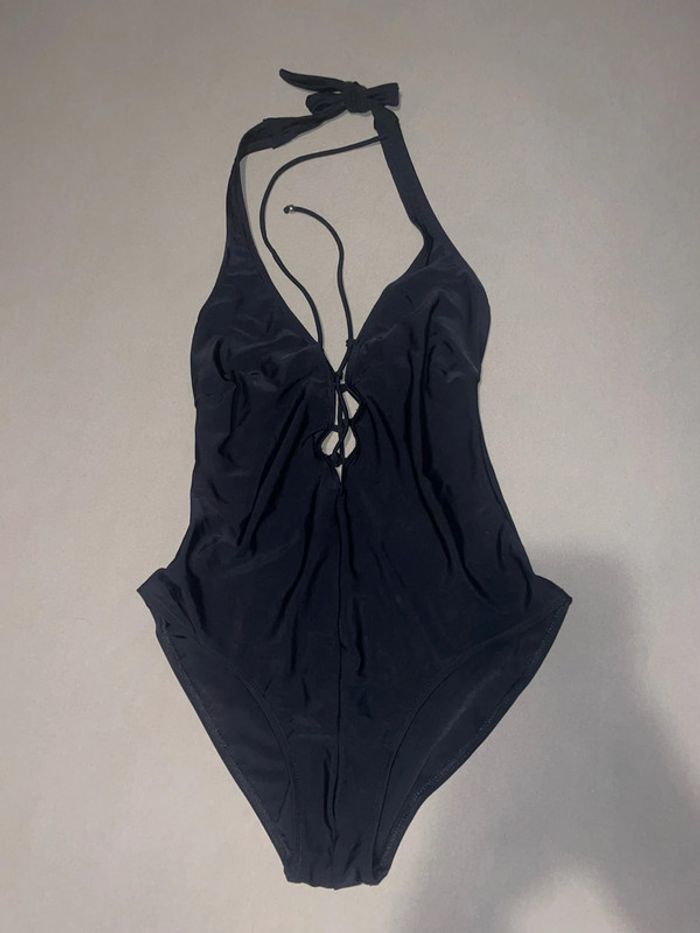 Une pièce noire - photo numéro 2