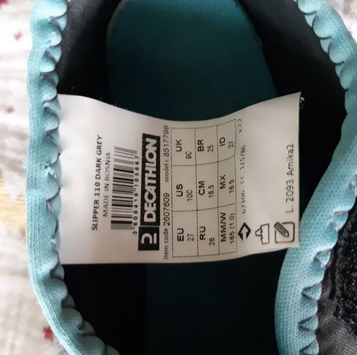 Chaussons de sport Decathlon taille 27 - photo numéro 2