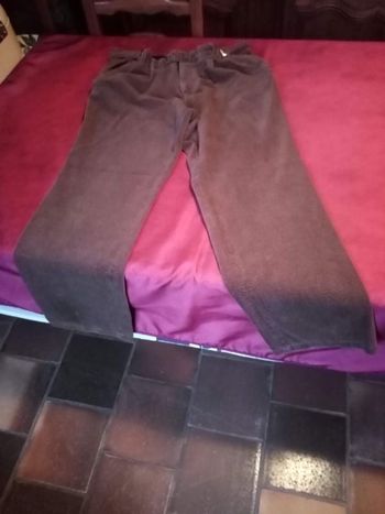 Pantalon en velours marron foncé taille 44