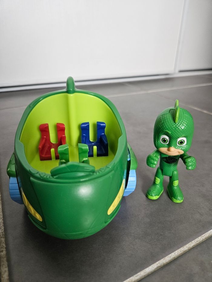 Lot de 3 véhicules et figurines pyjamasques PJ MASK, très très propres - photo numéro 4