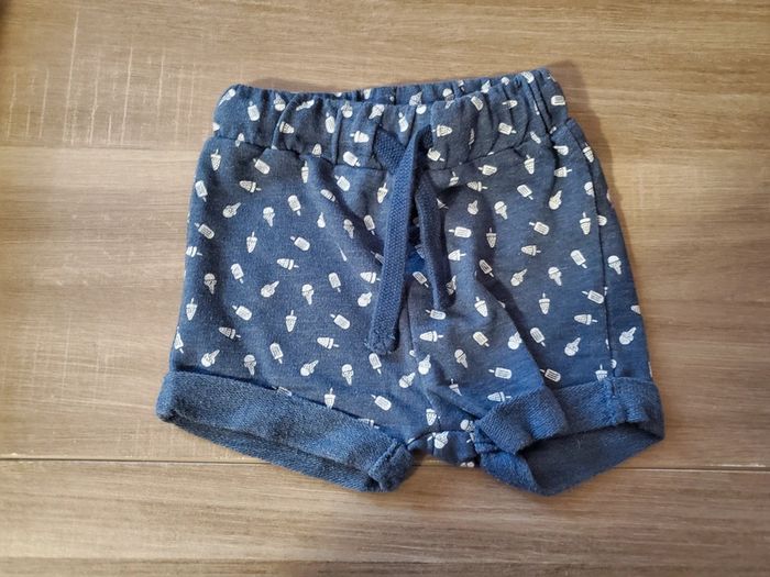 Lot de 4 pantalons et 1 short bébé garçon 6 mois - photo numéro 9