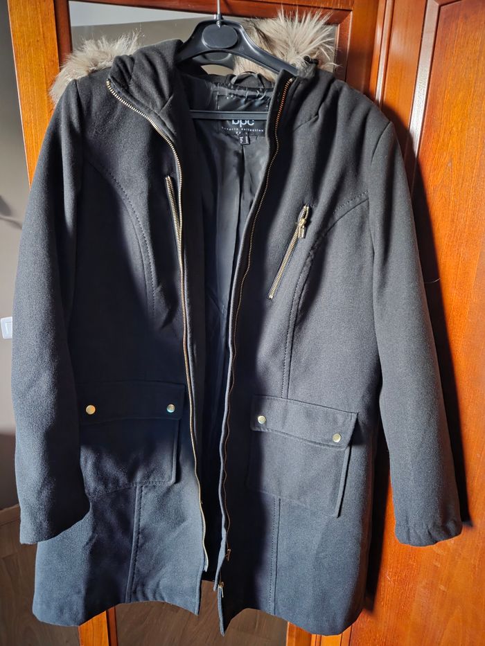 Manteau avec capuche fausse fourrure - photo numéro 2