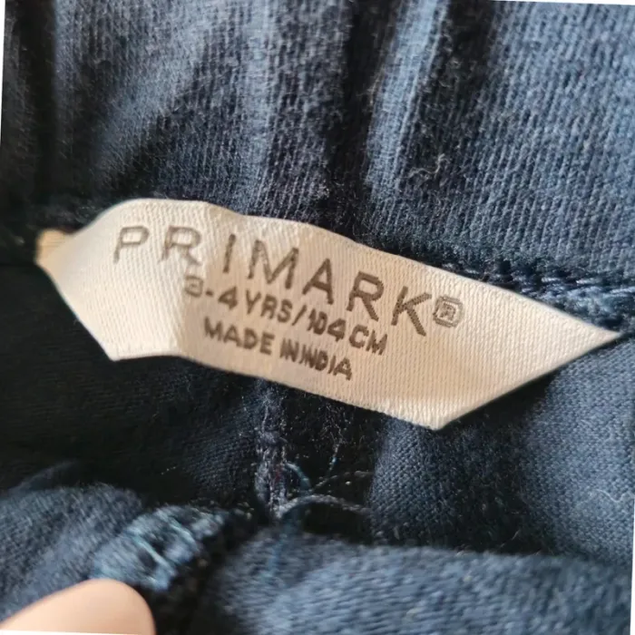 Short marine Primark 3/4ans - photo numéro 2