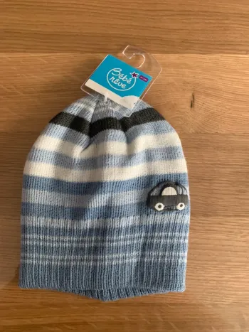 Bonnet neuf