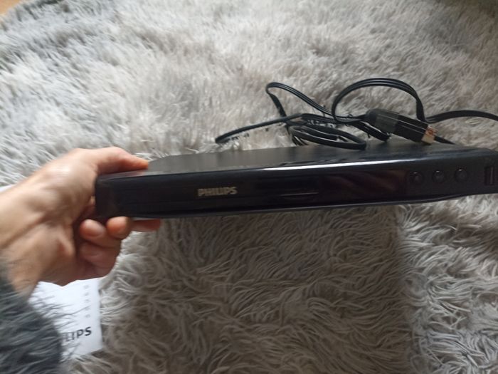 Lecteur DVD Philips avec câbles très bon état - photo numéro 4